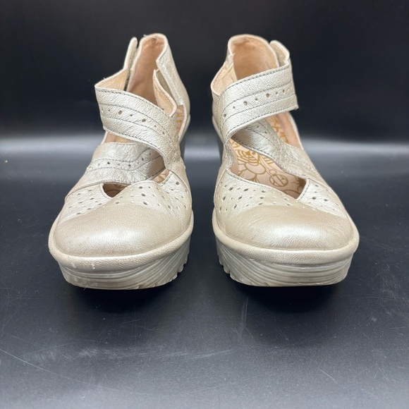 Fly London Womens Shoes Wedge Platinum Silver Metallics
Strap Thick Sole 10.5 41 - Picture 3 of 8